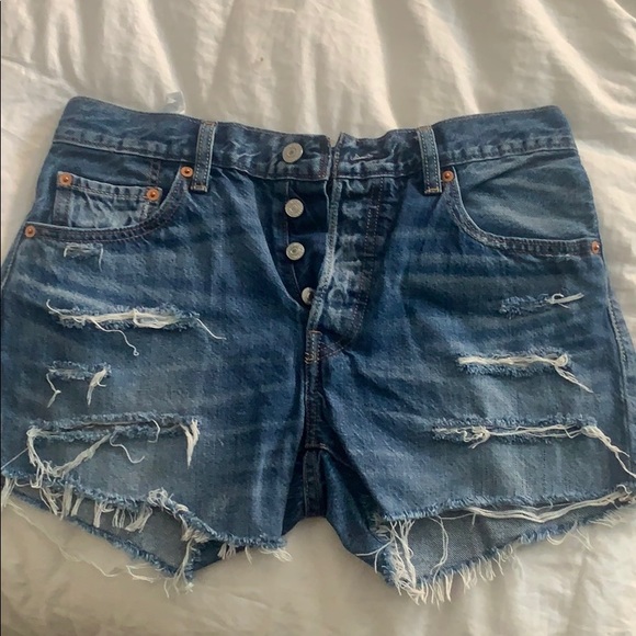Levi shorts - Picture 1 of 2